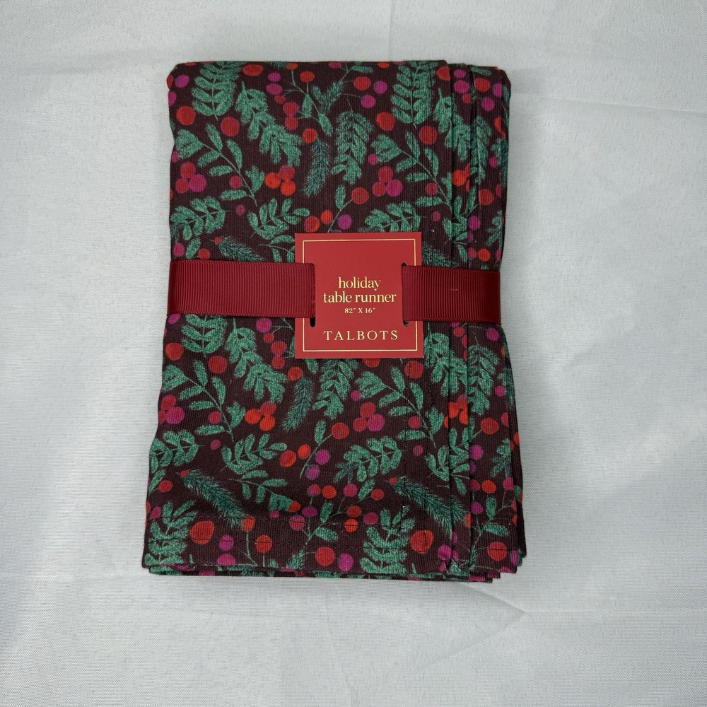 New‎ Talbots Holiday Table Runner Green Burgundy Holly Berry 82" X 16" Leaves